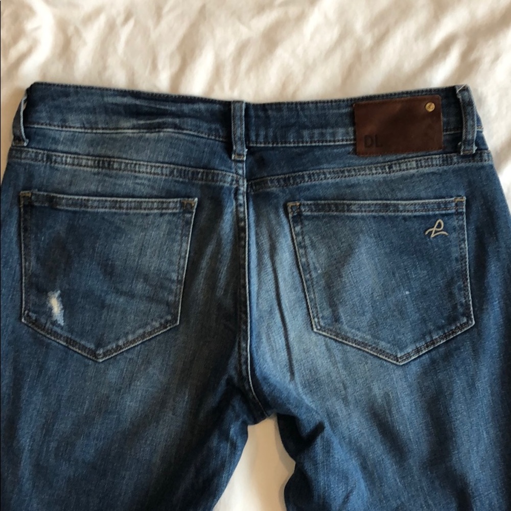 DL1961 Relaxed Skinny Distressed Jeans Size 28 - Picture 7 of 8